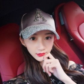 Women's Baseball Cap Versatile Social Online Influencer Fashion (Option: Sequins Gray A Words-Universal)